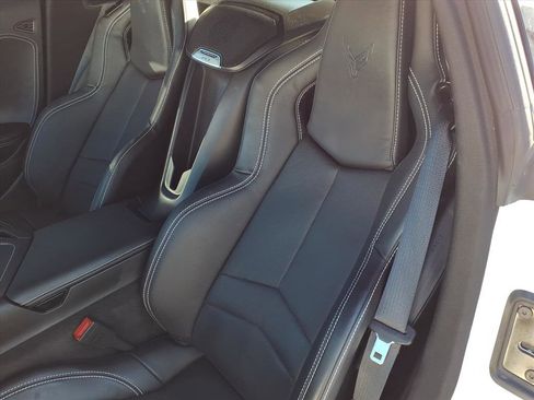 Used 2023 Chevrolet Corvette Stingray Coupe w/ Z51 Performance Package image 17