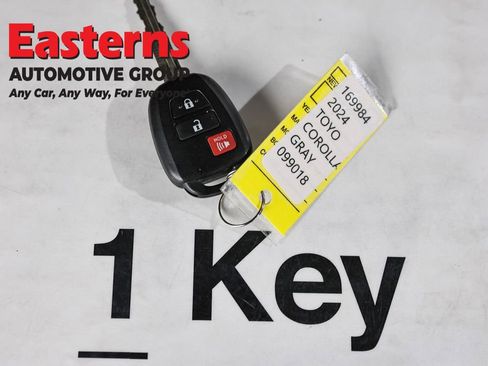 Used 2024 Toyota Corolla Cross L AWD/4WD image 24