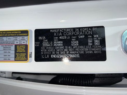 New 2025 Kia Soul LX image 18