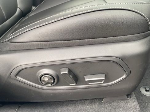 New 2025 Jeep Grand Cherokee L Limited w/ Black Appearance Package image 30