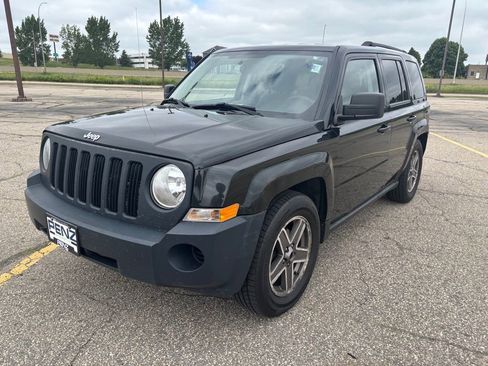 Used 2010 Jeep Patriot Sport AWD/4WD image 3