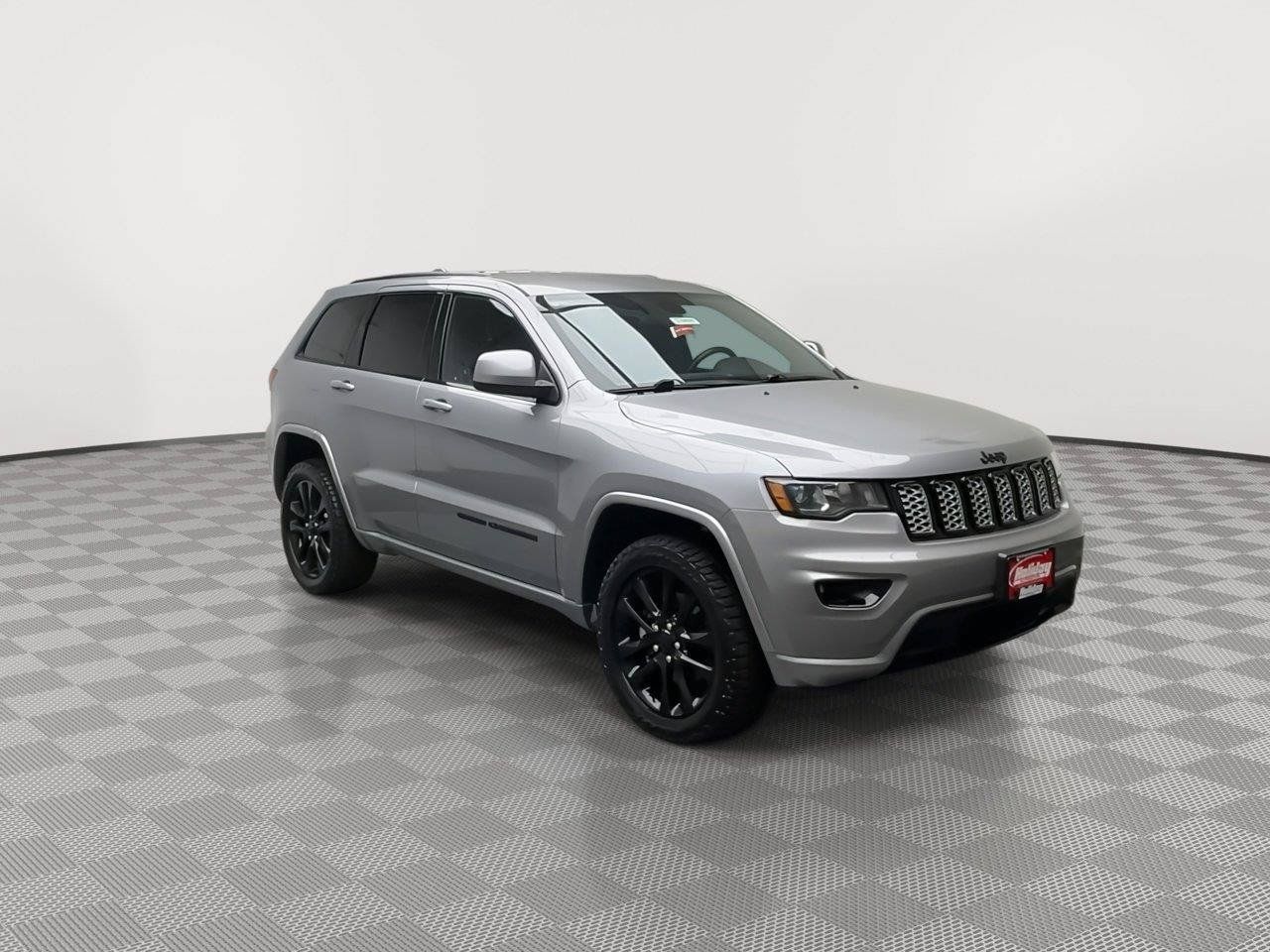 Used 2021 Jeep Grand Cherokee Laredo X AWD/4WD image 32