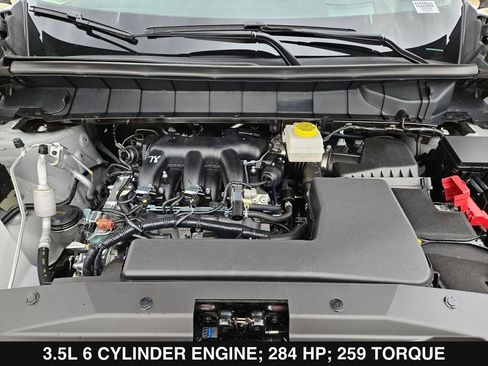 New 2026 Nissan Pathfinder Platinum FWD image 33