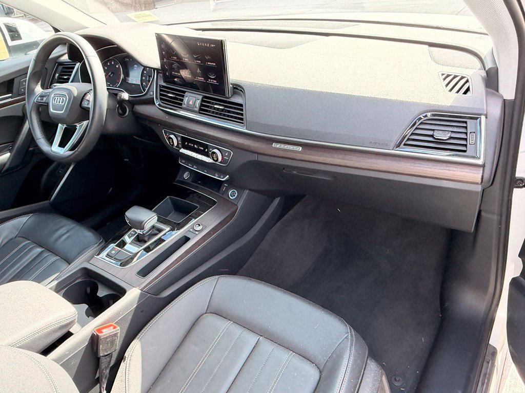 Used 2023 Audi Q5 2.0T Premium w/ Convenience Package AWD/4WD image 15