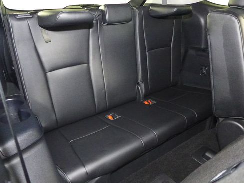 Used 2023 Toyota Highlander Limited FWD image 20