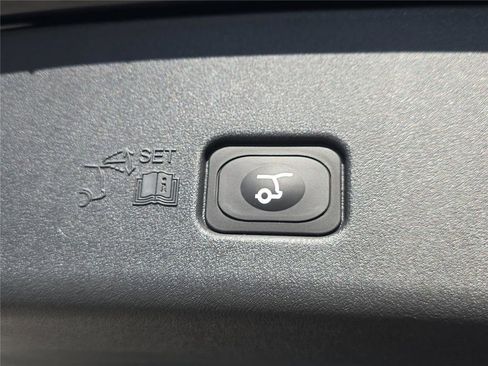 New 2026 Lincoln Nautilus Premier w/ Equipment Group 102A image 23