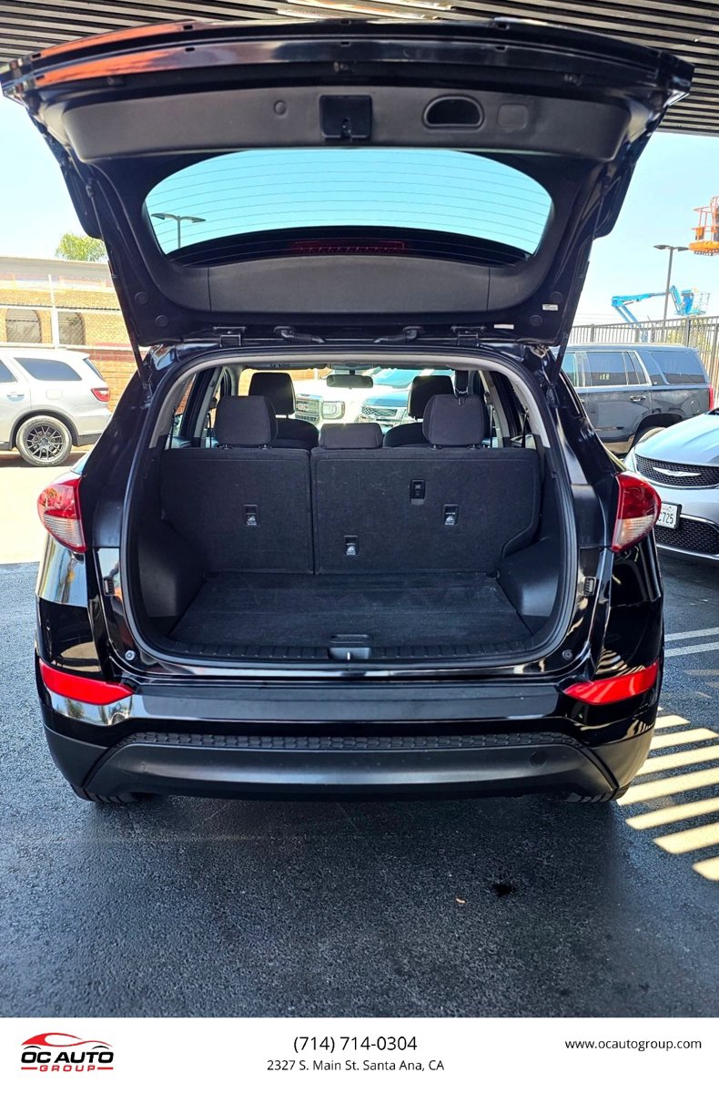 Used 2017 Hyundai Tucson SE w/ SE Popular Package 02 FWD image 4