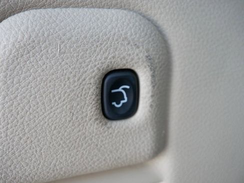 Used 2018 Jeep Grand Cherokee Limited w/ Trailer Tow Group IV image 13