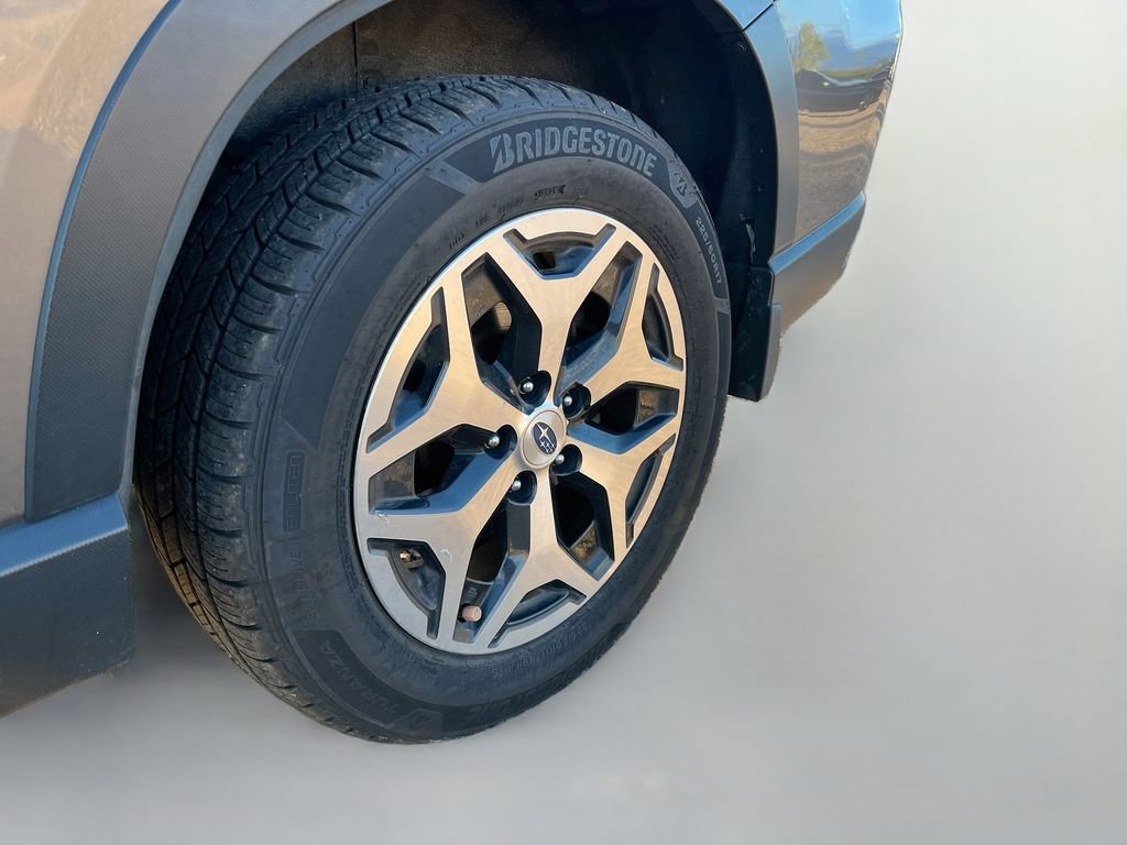 Used 2023 Subaru Forester Premium AWD/4WD image 30