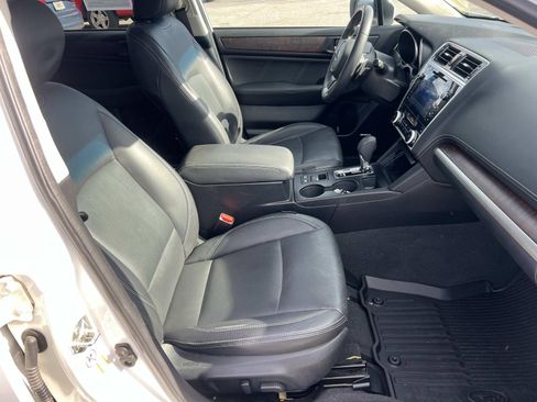 Used 2018 Subaru Outback 2.5i Limited image 13