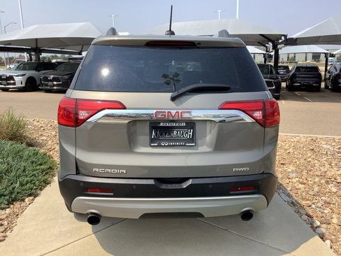 Used 2019 GMC Acadia SLT w/ LPO, Cargo Package AWD/4WD image 4