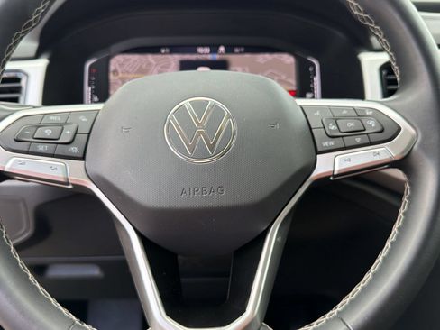 Used 2023 Volkswagen Atlas SEL AWD/4WD image 18
