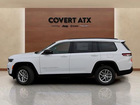 New 2025 Jeep Grand Cherokee L Laredo image 2