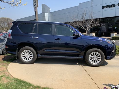 Used 2021 Lexus GX 460 Premium w/ Premium Package image 11