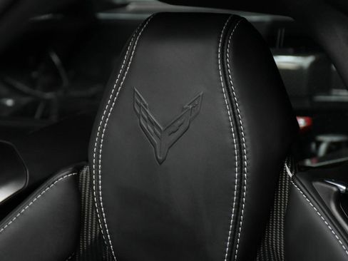Used 2024 Chevrolet Corvette Stingray Preferred Cpe w/ Z51 Performance Package RWD image 10