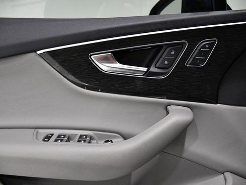 Used 2022 Audi Q7 3.0T Premium Plus w/ Premium Plus Package image 17