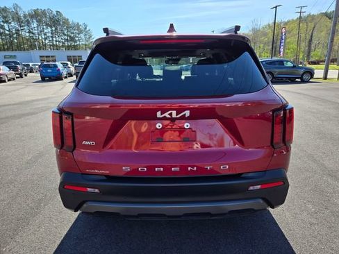 Used 2022 Kia Sorento S w/ Panoramic Sunroof Package AWD/4WD image 7