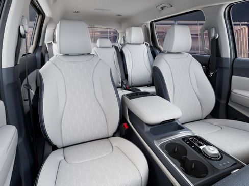 New 2026 Kia Carnival EX image 15