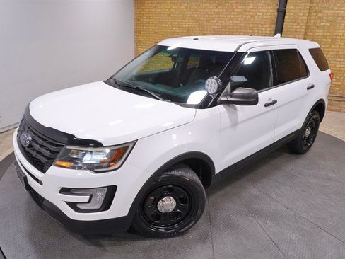 Used 2017 Ford Explorer 4WD Police Interceptor w/ Ultimate Wiring Package image 2