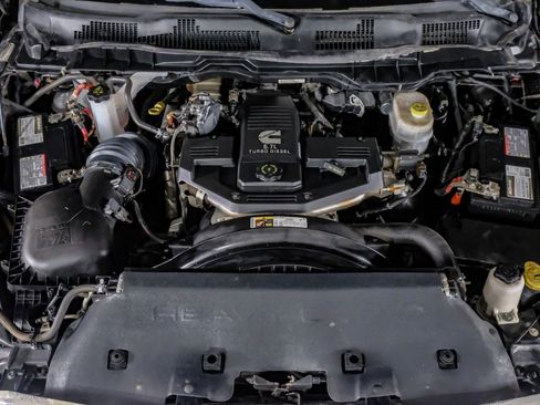 Used 2017 RAM 2500 Tradesman w/ Chrome Appearance Group image 46