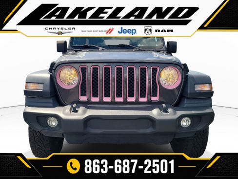 Used 2019 Jeep Wrangler Unlimited Sport AWD/4WD image 2