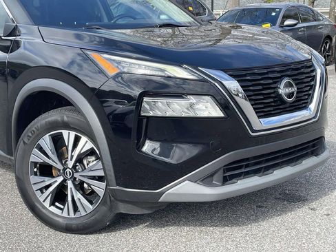 Used 2023 Nissan Rogue SV image 9