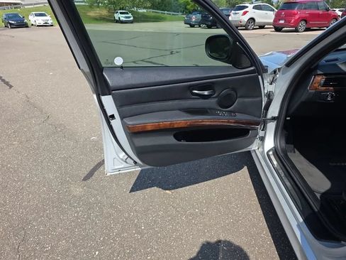 Used 2011 BMW 328i Sedan RWD image 35