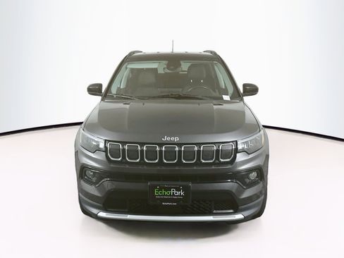 Used 2022 Jeep Compass Limited AWD/4WD image 2