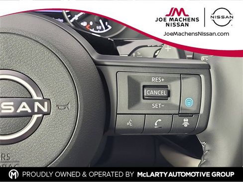 New 2025 Nissan Pathfinder SV image 16