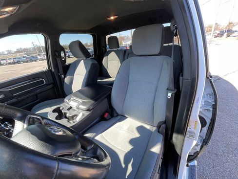 Used 2024 RAM 3500 Big Horn image 10