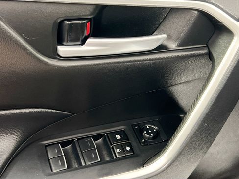 Used 2023 Toyota RAV4 XLE w/ Convenience Package AWD/4WD image 16
