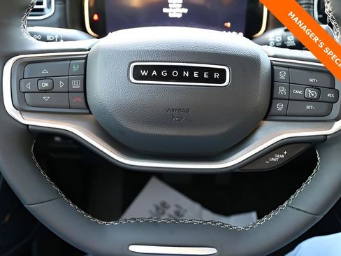 New 2025 Jeep Wagoneer L Series III w/ Rear Seat Video Group 1 AWD/4WD image 17