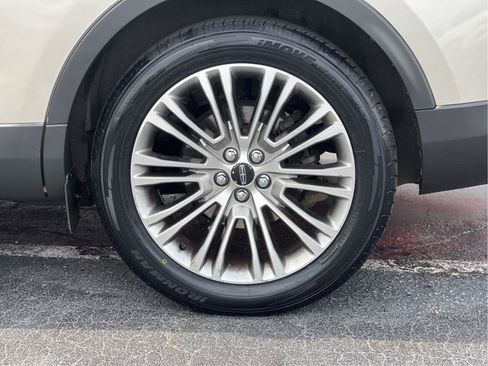 Used 2017 Lincoln MKX Reserve FWD image 28
