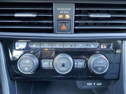 Used 2024 Volkswagen Jetta SE image 22