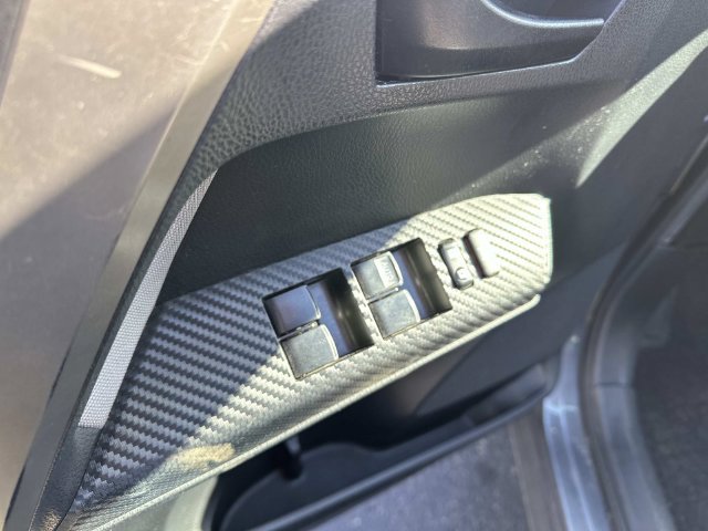 Used 2013 Toyota RAV4 LE FWD image 10