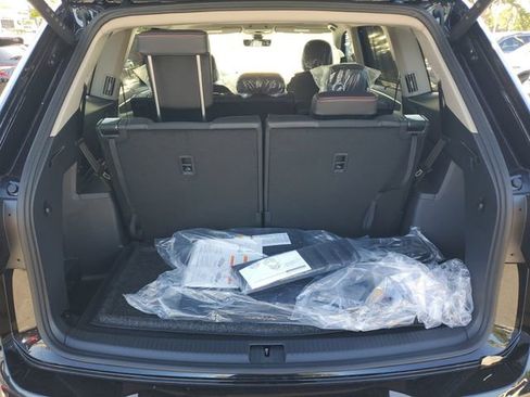 New 2026 Volkswagen Atlas Peak Edition AWD/4WD image 8