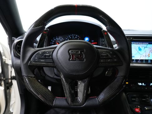 Used 2021 Nissan GT-R Premium image 33