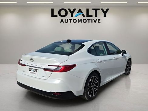 Used 2026 Toyota Camry XLE w/ Premium Plus Package image 5