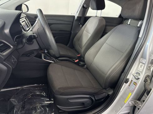 Used 2020 Hyundai Accent SE image 11