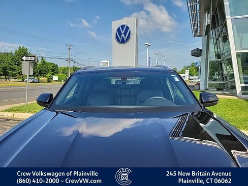 Certified 2023 Volkswagen Atlas Cross Sport SE w/ Panoramic Sunroof Package AWD/4WD image 23