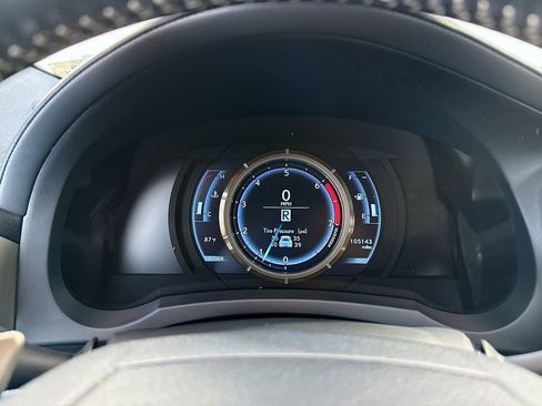 Used 2017 Lexus RC 200t F Sport RWD image 33