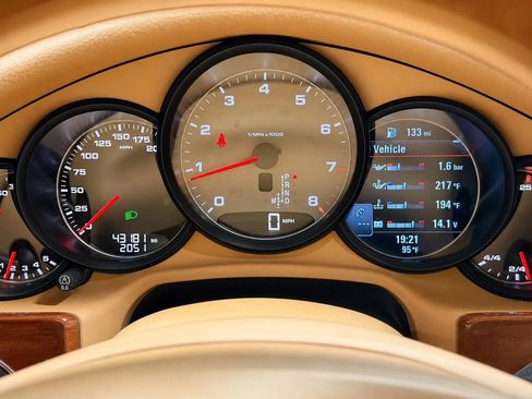 Used 2010 Porsche Panamera S RWD image 29