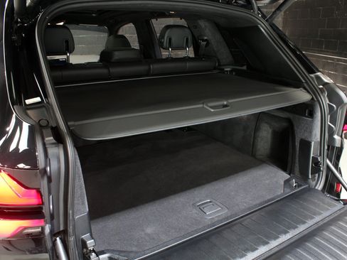 Used 2025 BMW X5 xDrive40i w/ Executive Package AWD/4WD image 82