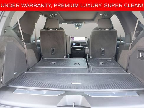 Used 2025 Cadillac Escalade Premium Luxury AWD/4WD image 19