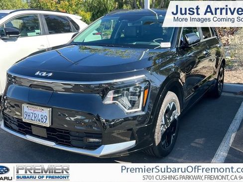 Used 2023 Kia Niro Wave FWD image 1