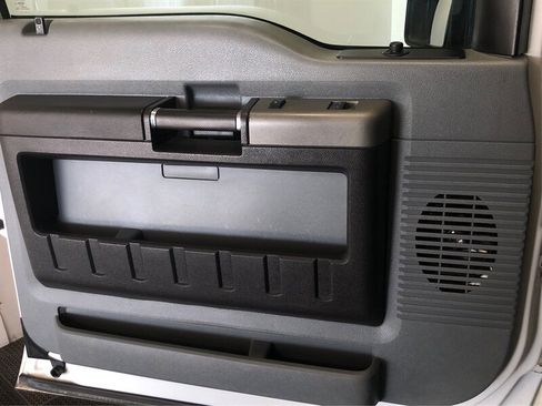 Used 2012 Ford F350 XLT w/ XLT Interior Pkg image 16