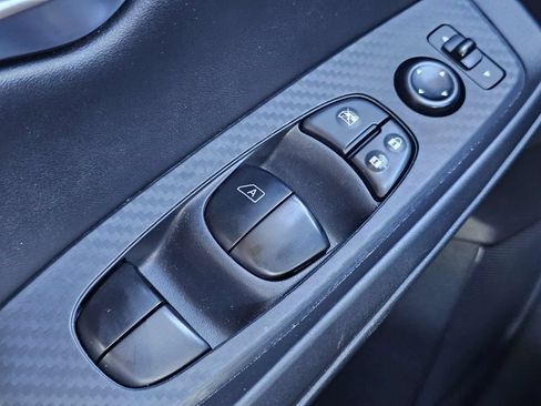 Used 2025 Nissan Sentra SV FWD image 22
