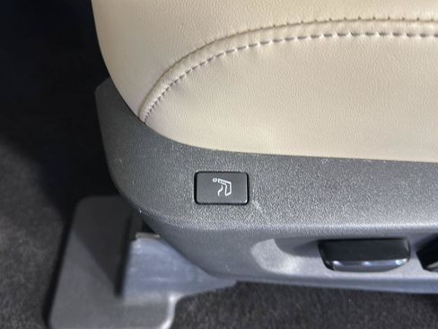 Used 2023 INFINITI QX60 Sensory w/ Vision Package AWD/4WD image 11