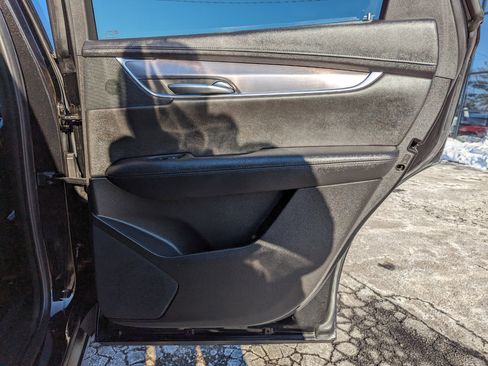 Used 2019 Cadillac XT5 Luxury image 32