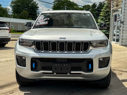 Used 2023 Jeep Grand Cherokee Overland AWD/4WD image 8